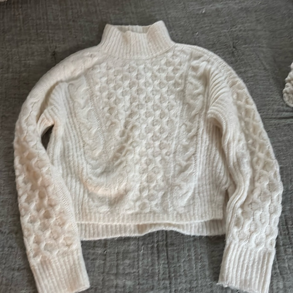 Abercrombie Cableknit Sweater